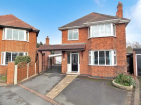 5 Bedroom Detached